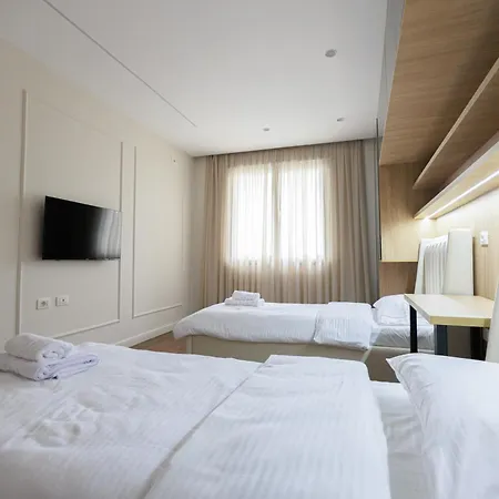 Modern Seaview 2 Bedroom By Mone Daire Dıraç