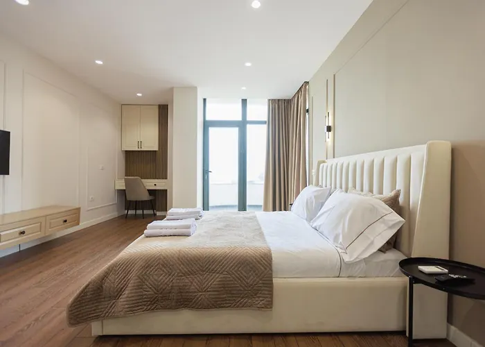 Modern Seaview 2 Bedroom By Mone *